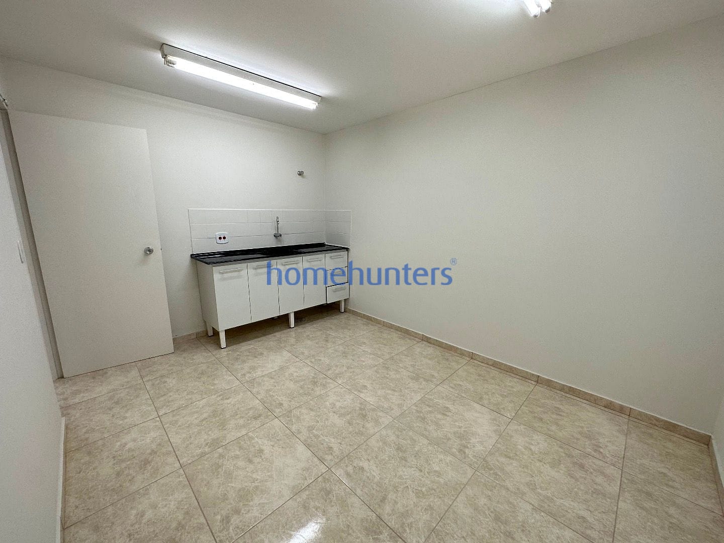 Casa à venda e aluguel com 1 quarto, 440m² - Foto 19