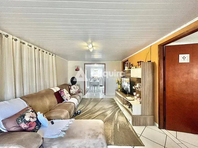 Casa com 132m² 3 quartos e 1 banheiro, à venda, no bairro Boa Vista em Ponta Grossa