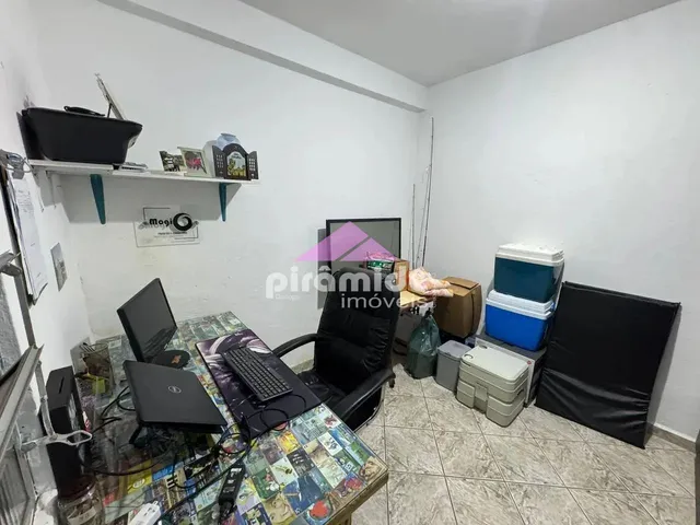 Casa com 150m² 2 quartos e 2 banheiros, para alugar, no bairro Jaraguá em São Sebastião