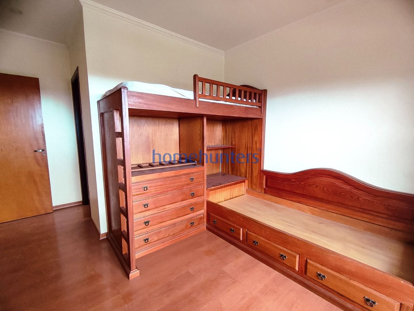 Casa à venda e aluguel com 3 quartos, 385m² - Foto 15