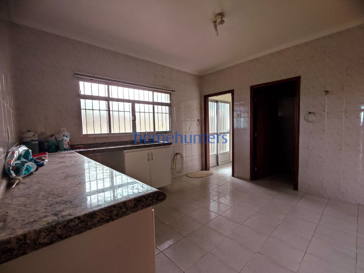 Casa à venda e aluguel com 3 quartos, 385m² - Foto 7