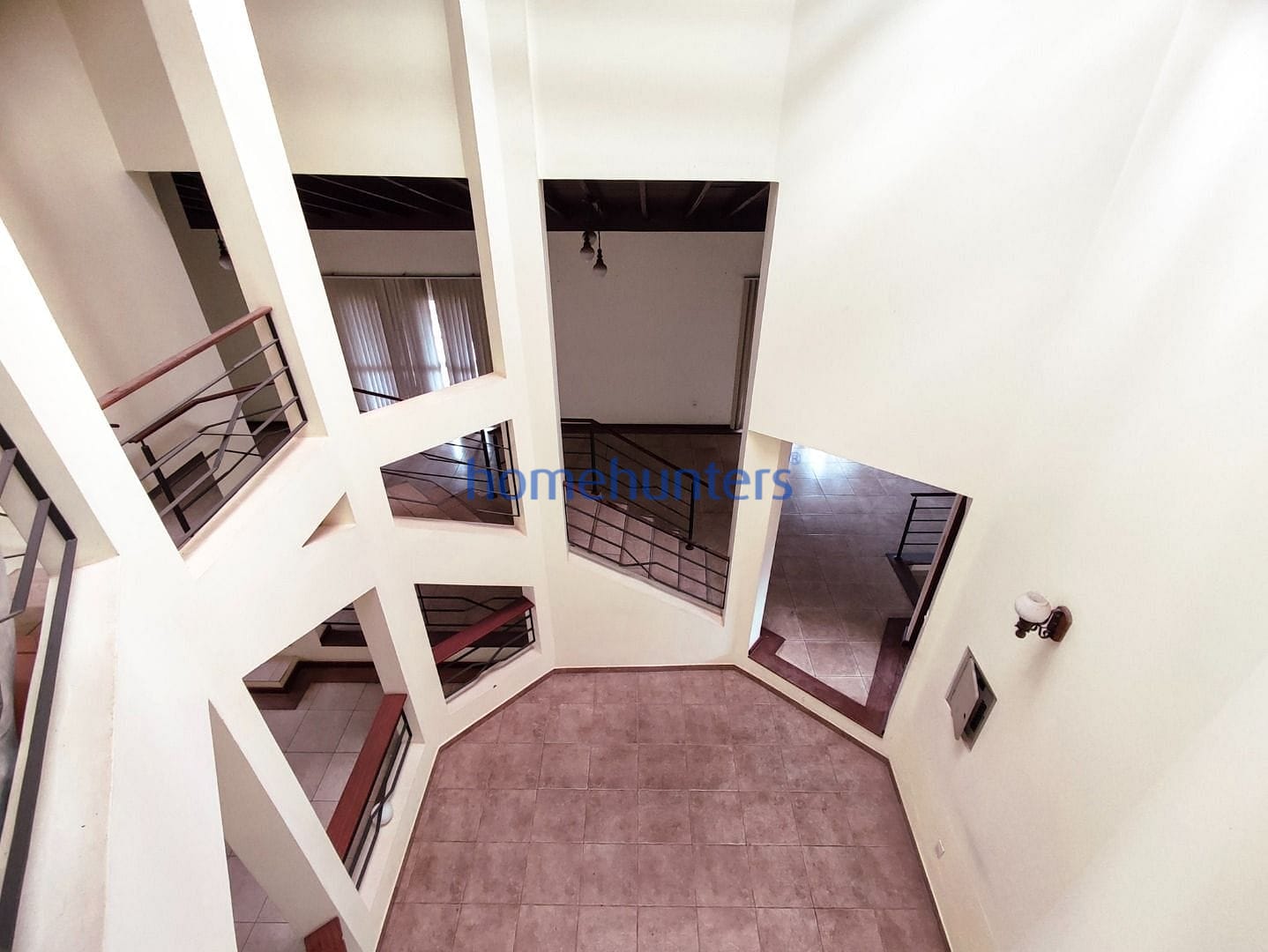 Casa à venda e aluguel com 3 quartos, 385m² - Foto 22