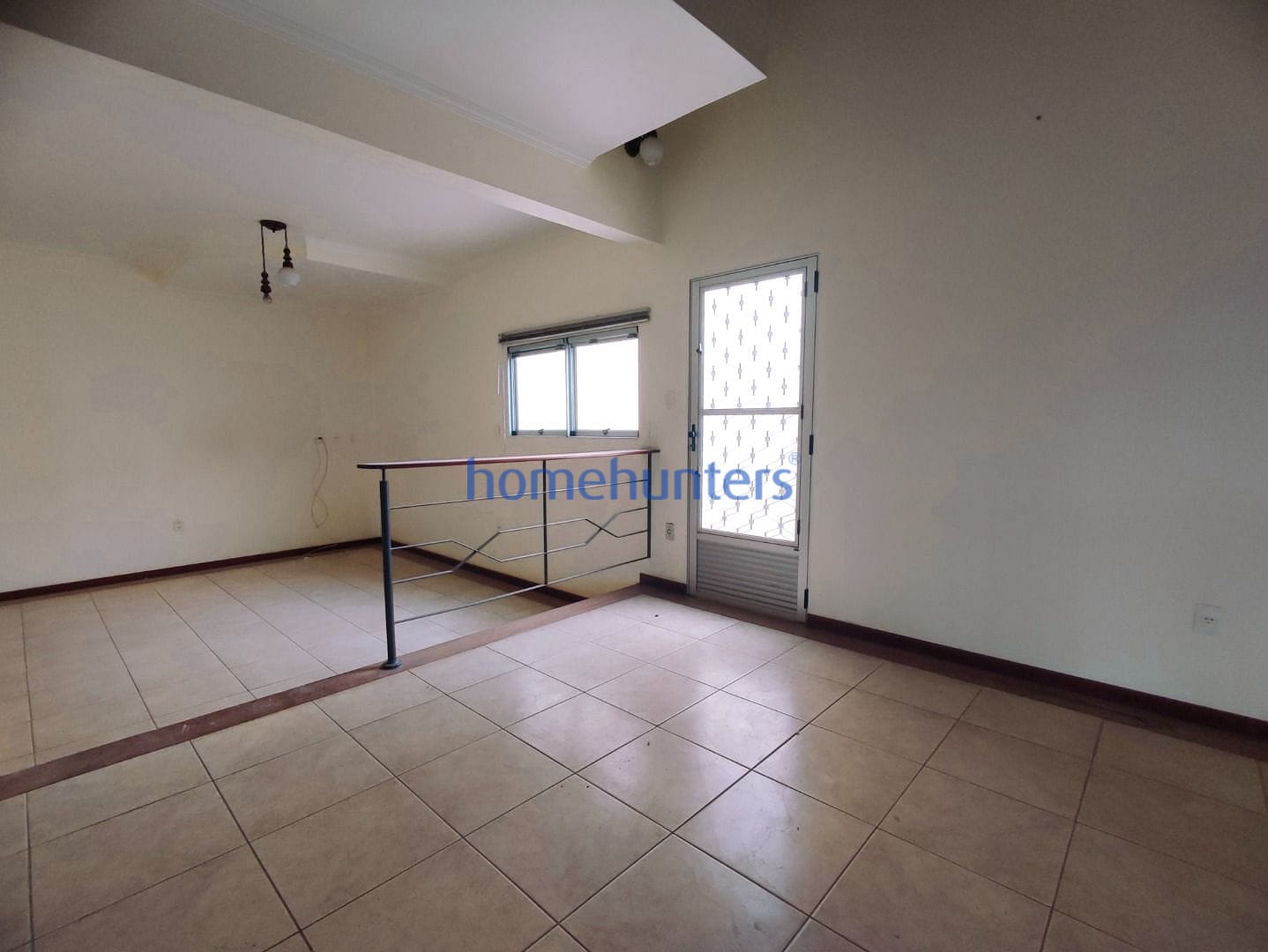 Casa à venda e aluguel com 3 quartos, 385m² - Foto 10