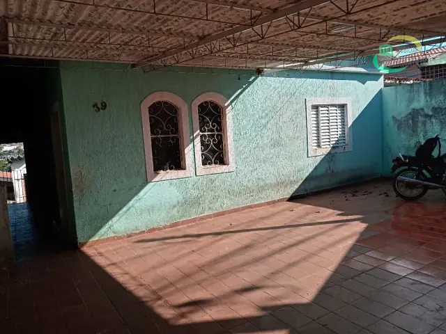 Casa com 427m² 2 quartos e 2 banheiros, à venda, no bairro Jardim Bom Sucesso em Campinas