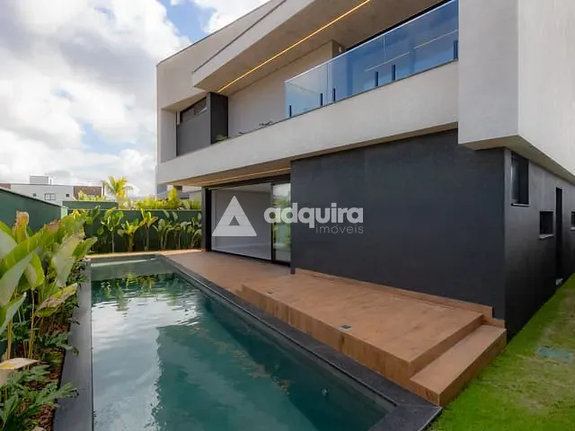 Casa com 459m² 4 quartos e 5 banheiros, à venda, no bairro Santa Regina em Camboriú