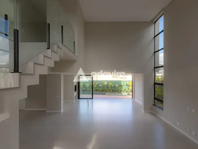 Casa com 459m² 4 quartos e 5 banheiros, à venda, no bairro Santa Regina em Camboriú