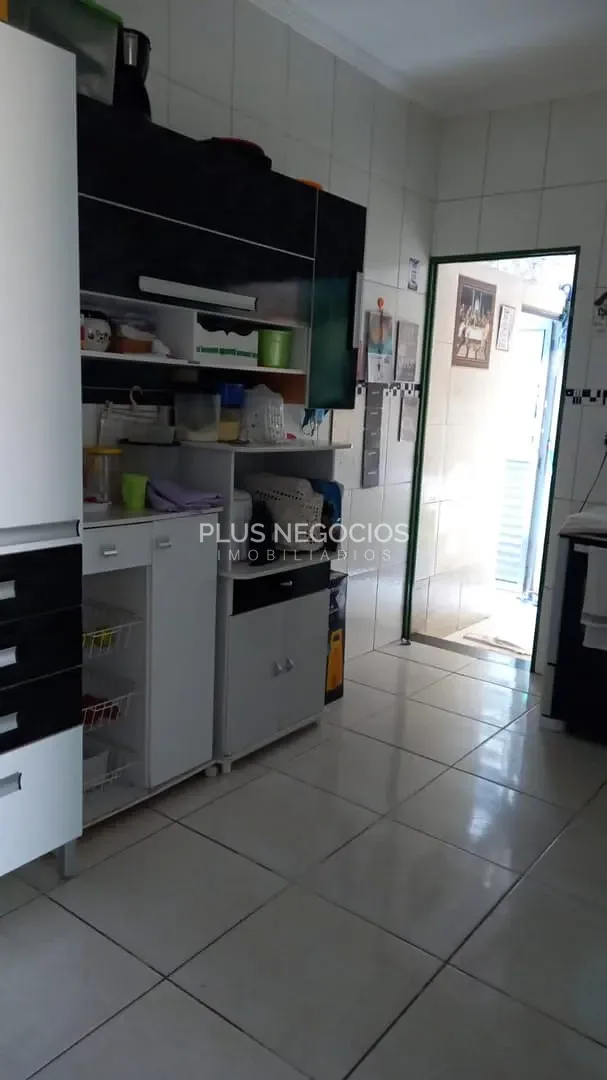 Casa, 3 quartos, 175 m² - Foto 2