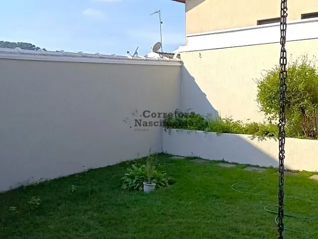 Casa com 375m² 3 quartos e 3 banheiros, à venda, no bairro Vila Zeze em Jacareí