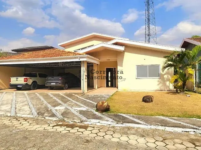 Casa com 660m² 3 quartos e 4 banheiros, à venda ou para alugar, no bairro Jardim Santa Maria em Jacareí