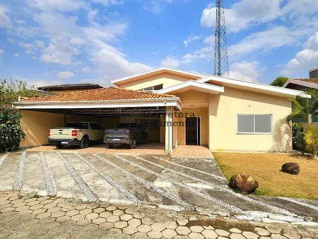 Casa com 660m² 3 quartos e 4 banheiros, à venda ou para alugar, no bairro Jardim Santa Maria em Jacareí