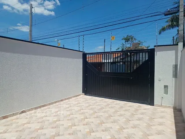 Casa com 150m² 2 quartos e 2 banheiros, à venda, no bairro Parque Urupês em Taubaté