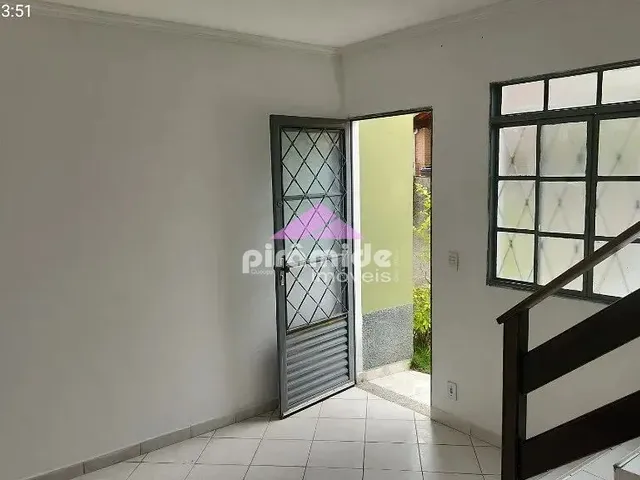 Casa com 10m² 3 quartos e 1 banheiro, à venda, no bairro Recanto Caeté em São José Dos Campos