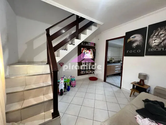 Casa com 10m² 3 quartos e 1 banheiro, à venda, no bairro Recanto Caeté em São José Dos Campos