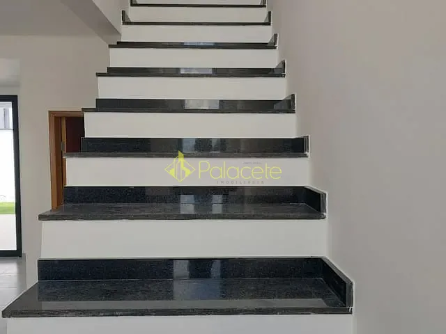 Casa com 150m² 3 quartos e 3 banheiros, à venda, no bairro Morada dos Nobres em Taubaté