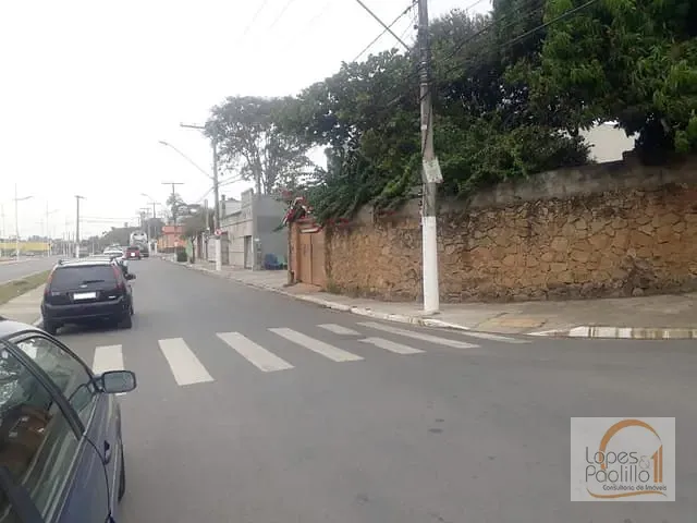 Casa com 454m² 3 quartos e 2 banheiros, à venda, no bairro Loanda em Atibaia