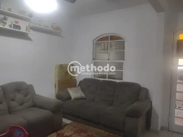 Casa com 200m² 2 quartos e 3 banheiros, à venda, no bairro Jardim Santo Antonio em Valinhos