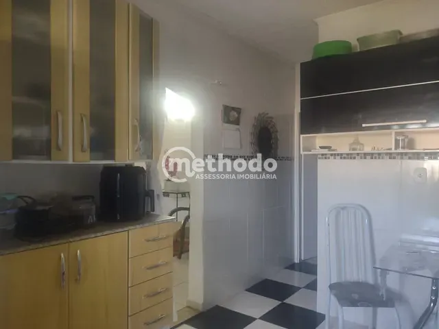 Casa com 200m² 2 quartos e 3 banheiros, à venda, no bairro Jardim Santo Antonio em Valinhos