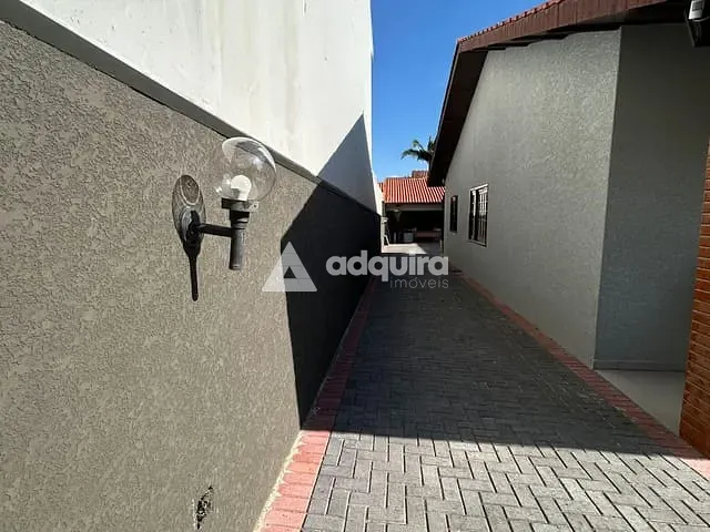 Casa com 462m² 3 quartos e 3 banheiros, à venda, no bairro Orfãs em Ponta Grossa