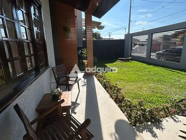 Casa com 462m² 3 quartos e 3 banheiros, à venda, no bairro Orfãs em Ponta Grossa