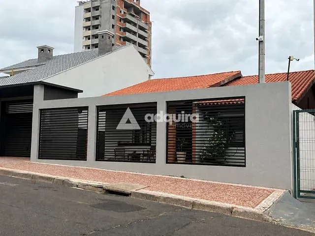 Casa com 462m² 3 quartos e 3 banheiros, à venda, no bairro Orfãs em Ponta Grossa