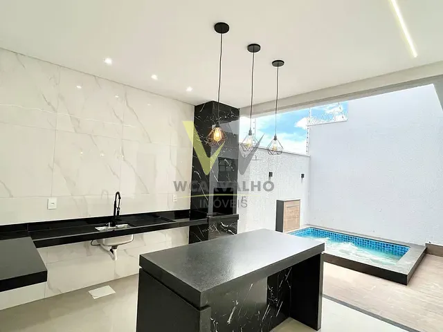 Casa com 200m² 3 quartos e 2 banheiros, à venda, no bairro Jardim Italia em Anápolis