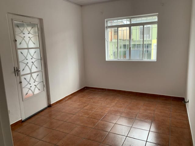 Foto do Casa - Casa tipo para venda em Jardim Trussardi com 1 quarto, 100m² | Lares e Andares Imóveis