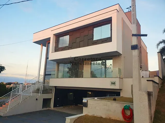 Casa com 1400m² 5 quartos e 6 banheiros, para alugar, no bairro Parque Residencial Santa Paula em Jacareí