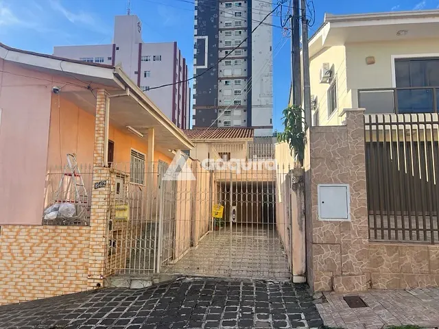 Casa 3 quartos e 2 banheiros, para alugar, no bairro Centro em Ponta Grossa