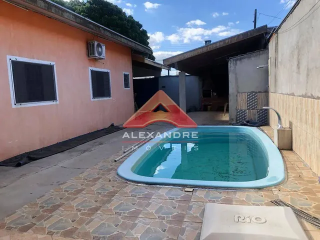 Casa com 10m² 3 quartos e 2 banheiros, à venda, no bairro Jardim Santa Inês I em São José Dos Campos