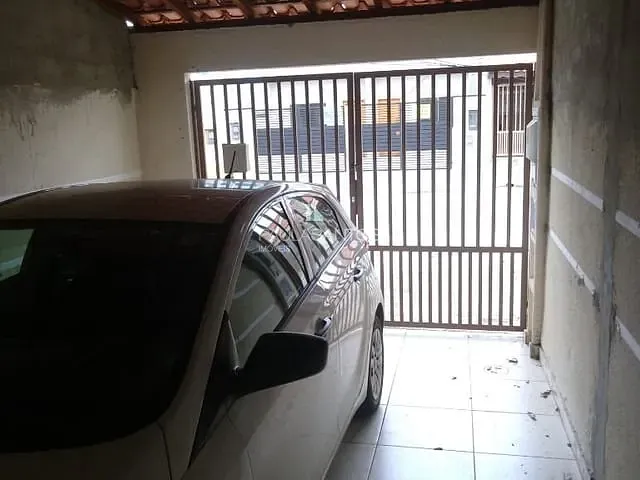 Casa com 77m² 2 quartos e 1 banheiro, à venda, no bairro Jardim Santa Madre Paulina em Sorocaba