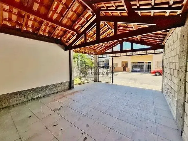 Casa com 298m² 3 quartos e 2 banheiros, à venda, no bairro Jardim Paraiba em Jacareí