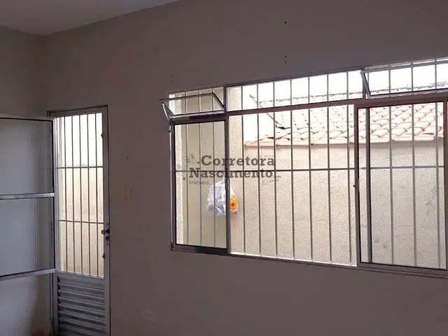 Casa com 100m² 2 quartos e 1 banheiro, à venda, no bairro Jardim California em Jacareí