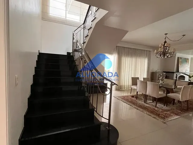 Casa com 10m² 7 quartos e 7 banheiros, à venda, no bairro Jardim Paraíba em Jacareí
