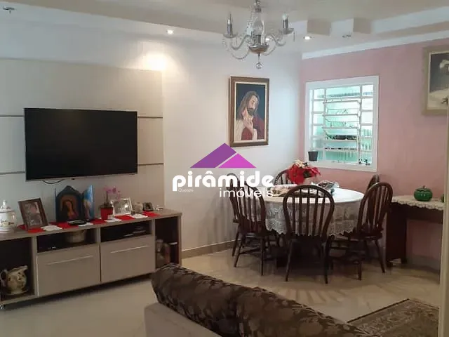 Casa com 250m² 3 quartos e 3 banheiros, à venda, no bairro Jardim Augusta em São José dos Campos