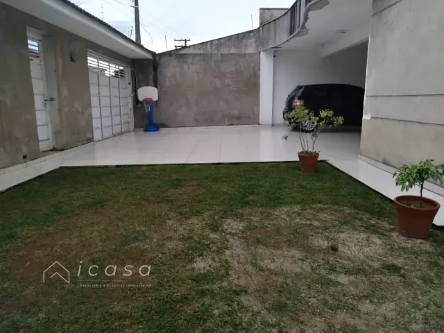 Casa com 569m² 4 quartos e 3 banheiros, à venda, no bairro Jardim Terras de São João em Jacareí