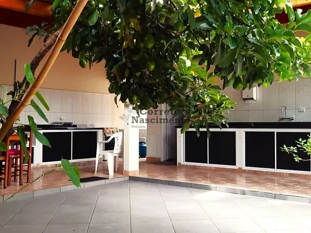 Casa com 296m² 3 quartos e 2 banheiros, à venda, no bairro Centro em Jacareí