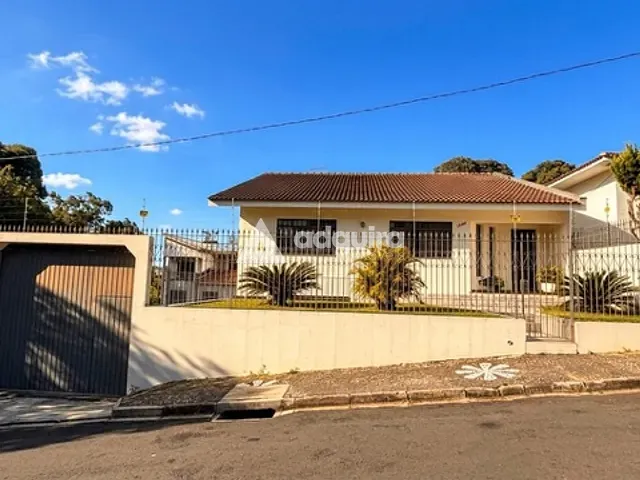 Casa com 608m² 3 quartos e 3 banheiros, à venda, no bairro Nova Rússia em Ponta Grossa