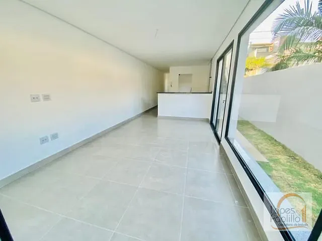 Casa com 125m² 3 quartos e 2 banheiros, à venda, no bairro Recreio Maristela em Atibaia