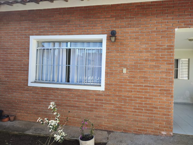Casa com 360m² 3 quartos e 3 banheiros, à venda, no bairro Parque Senhor do Bonfim em Taubaté