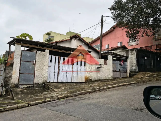 Casa com 300m² 2 quartos e 1 banheiro, à venda, no bairro Vila Industrial em São José Dos Campos