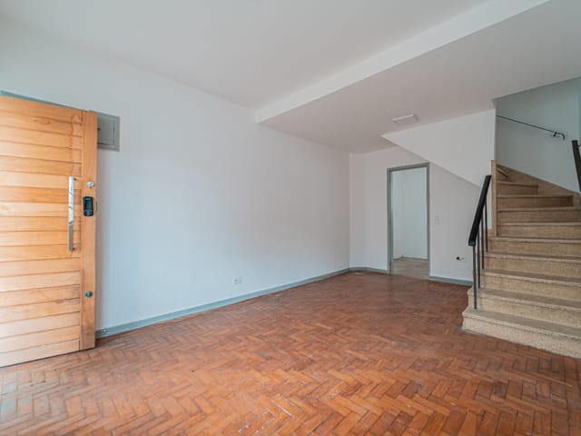 Foto do Casa - Casa tipo para venda com 2 quartos, 65m² | Lares e Andares Imóveis