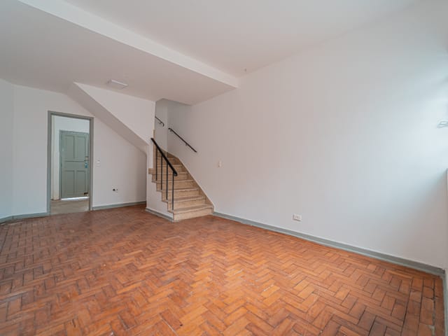 Foto do Casa - Casa tipo para venda com 2 quartos, 65m² | Lares e Andares Imóveis