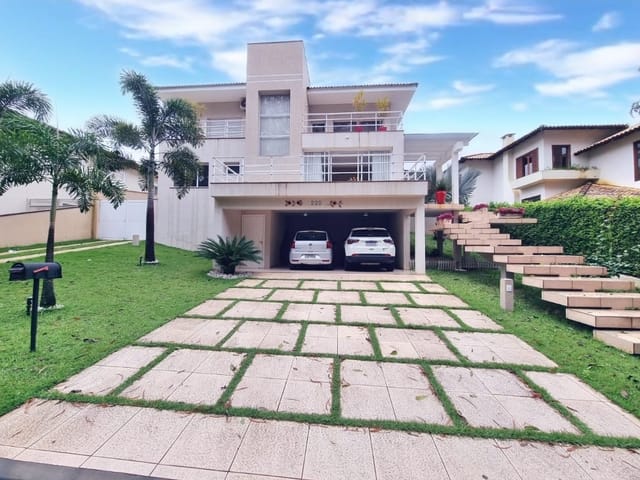 Casa com 700m², à venda, no bairro Parque das Nações em Pindamonhangaba