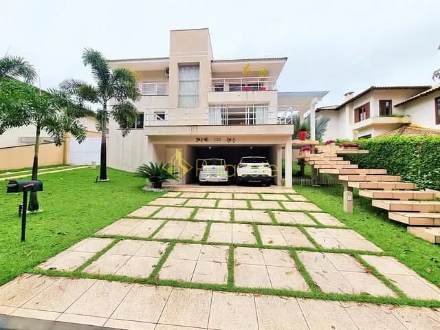 Casa com 700m², à venda, no bairro Parque das Nações em Pindamonhangaba