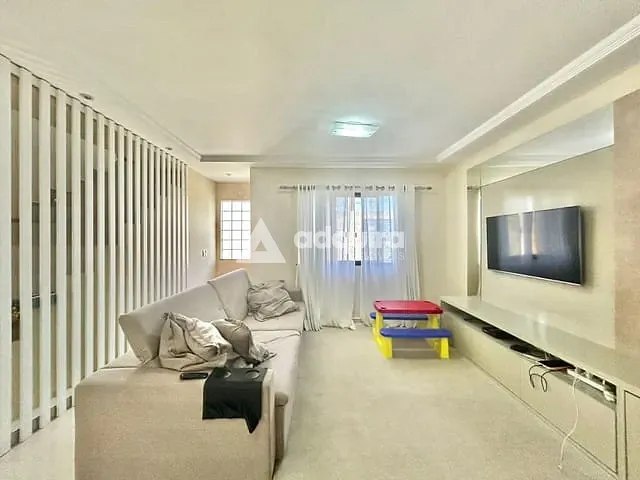 Casa com 495m² 4 quartos e 3 banheiros, à venda ou para alugar, no bairro Jardim Carvalho em Ponta Grossa