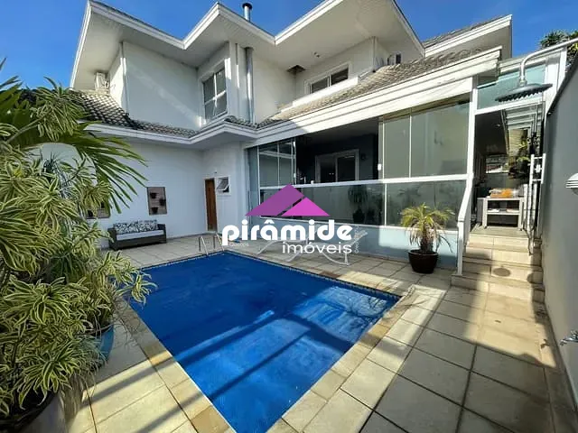 Casa com 412m² 4 quartos e 5 banheiros, à venda, no bairro Urbanova em São José dos Campos
