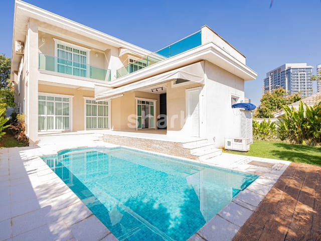 Casa com 560m² 4 quartos e 7 banheiros, à venda ou para alugar, no bairro Alphaville em Santana de Parnaíba