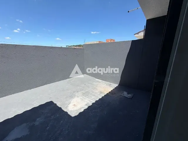 Casa 2 quartos e 1 banheiro, à venda, no bairro Contorno em Ponta Grossa