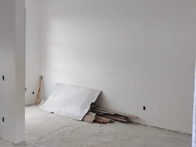 Casa com 150m² 3 quartos e 2 banheiros, à venda, no bairro Vila Areao em Taubaté
