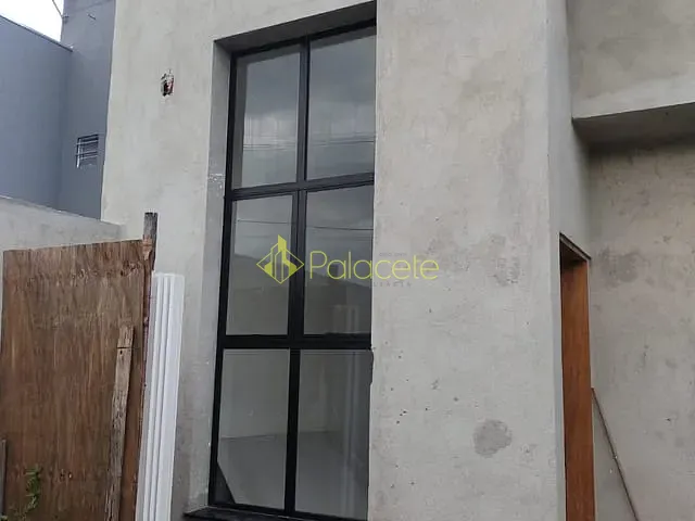 Casa com 150m² 3 quartos e 2 banheiros, à venda, no bairro Vila Areao em Taubaté